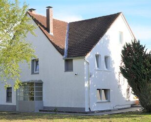 Ideal für Großfamilien! Gepflegtes 2 Familienhaus mit großem Grundstück ca. 2000 m² - Lage