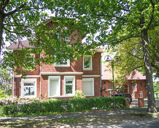 Wunderschönes Herrenhaus mit großer, für die Gastronomie umgebauter Scheune in idyllischer Lage - Petershagen OT Schlüsselburg