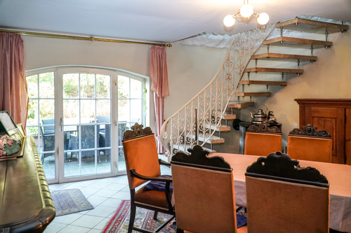 Wohnzimmer mit Terrassenausgang - 