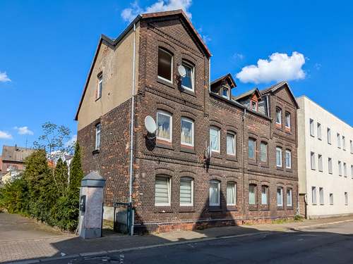 Außenansicht Südwest - Handwerker aufgepasst! - Zentral gelegenes Mehrfamilienhaus mit Ausbaupotential