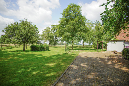 Einfahrt Rückseite - 