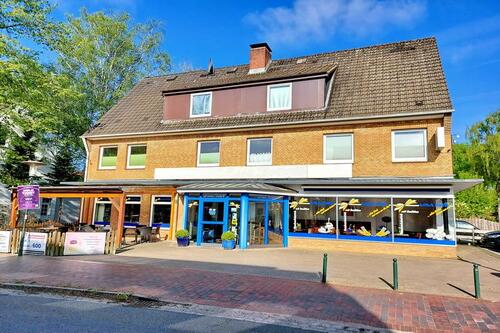 Aussenansicht - 9 Zimmer Mehrfamilienhaus, Wohnhaus in Hohenlockstedt
