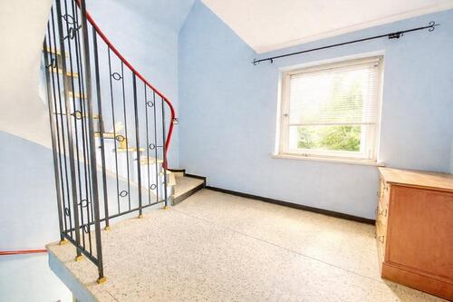 Treppenaufgang zu den Wohnungen - 