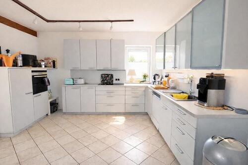 Neuwertige Wohnküche - 