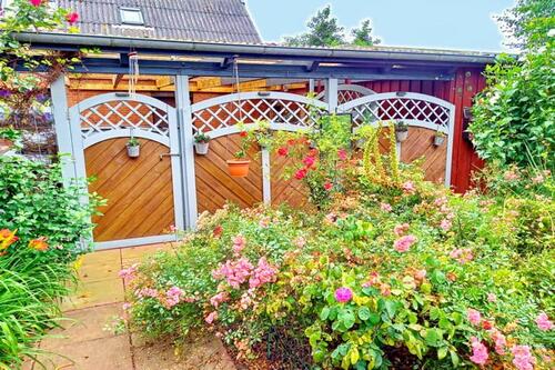 Zugang vom Garten zum Carport - 