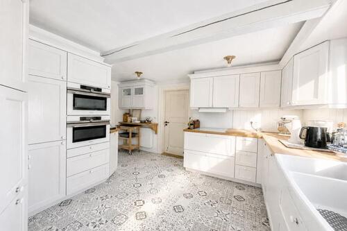 Massgeschneiderte Küche - 10 Zimmer Einfamilienhaus in Oldsum