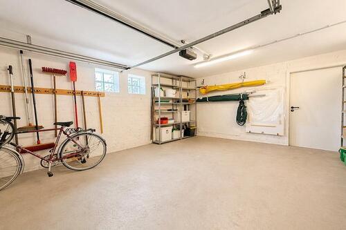 Garage - 