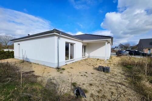 Gartenblick aufs Haus - 