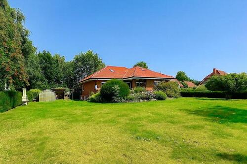 Großes Grundstück mit Bauland - 