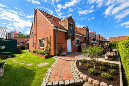 Frontansicht - 4 Zimmer Reihenendhaus in Henstedt-Ulzburg