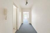 Flur - Etagenwohnung mit 32,00 m&sup2; in Halstenbek zum Kaufen
