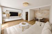 Offenes Wohnzimmer mit Essbereich - 5 Zimmer Reihenmittelhaus in Hamburg