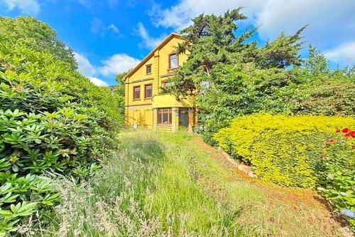 Blick aus dem Garten auf den Hof - Mehrfamilienhaus, Wohnhaus mit 545,00 m² in Hamburg zum Kaufen