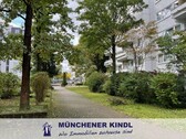 Grünfläche hinter dem Haus - 