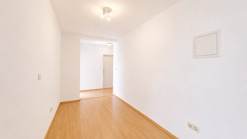Diele - Erdgeschoßwohnung mit 80,15 m&sup2; in Karlsfeld zum Kaufen