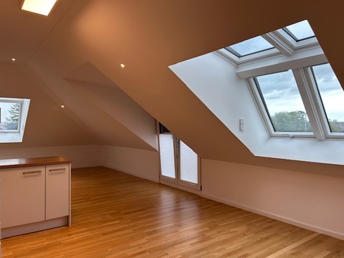 Wohnen - 2 Zimmer Dachgeschoßwohnung in Karlsfeld