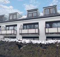 **Oben ist es am schönsten** charmantes APARTMENT im Dachgeschoss ** möbliert !! BEZUGSFREI !! - München