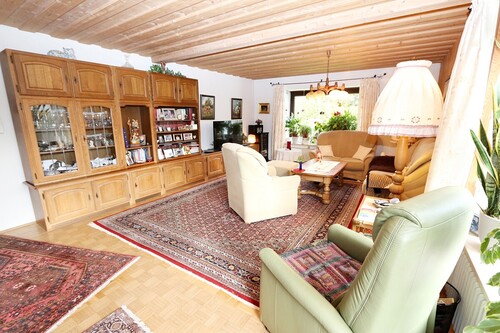 Wohnzimmer - 4 Zimmer Etagenwohnung zum Kaufen in Starnberg