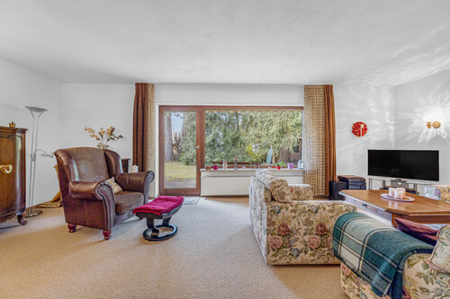 Wohnzimmer - 6 Zimmer Einfamilienhaus in Vaterstetten