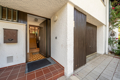 Eingang - 5 Zimmer Reihenmittelhaus in Unterhaching