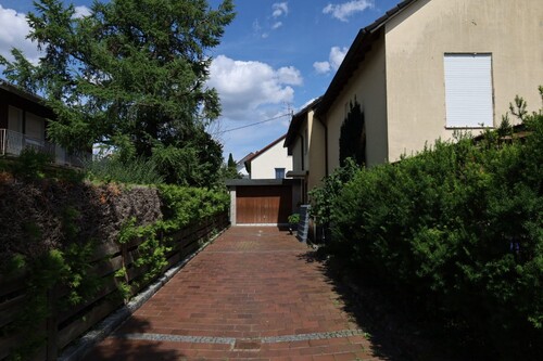 Garage - Einfamilienhaus mit 213,00 m² in Fürstenfeldbruck zum Kaufen