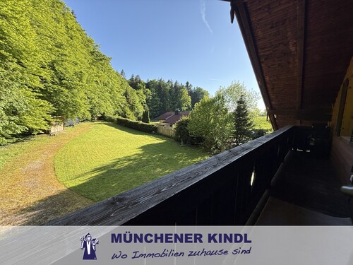 *GRUNDSTÜCK* - ***Baugrundstück mit Altbestand in ruhiger Lage – 1.366 m² Grundstücksidylle in Nähe Tegernsee***