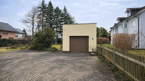 Garage - 