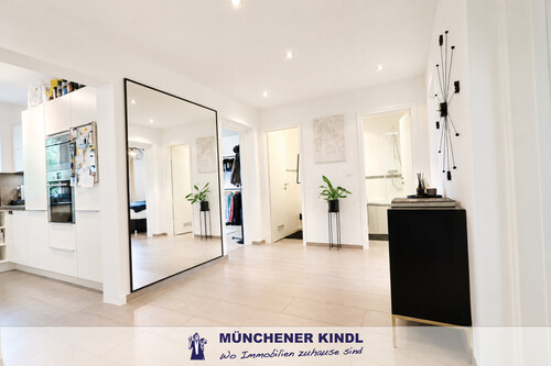 Startfoto - ***Einziehen und wohlfühlen – Hochwertig kernsanierte 4-Zimmer-Wohnung mit Balkon***
