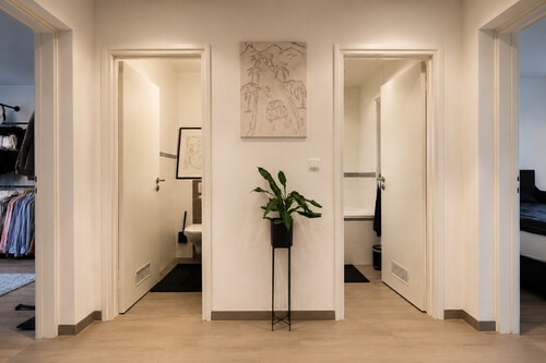 Blick zu WC & BAD - 