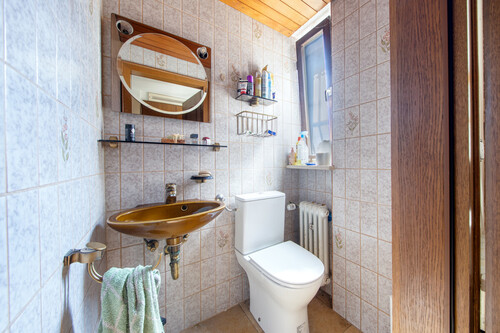 Gäste WC - Doppelhaushälfte mit 158,21 m&sup2; in München zum Kaufen