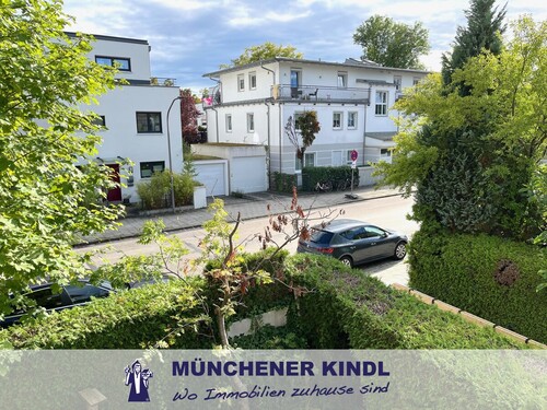 Blick vom Schlafzimmer - 6 Zimmer Doppelhaushälfte in München