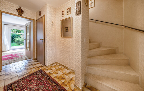 Flur - 5 Zimmer Reihenmittelhaus zum Kaufen in Olching