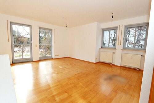 Wohnzimmer - 3 Zimmer Terrassenwohnung in München