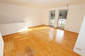 Wohnzimmer - Terrassenwohnung mit 72,00 m&sup2; in München zum Kaufen