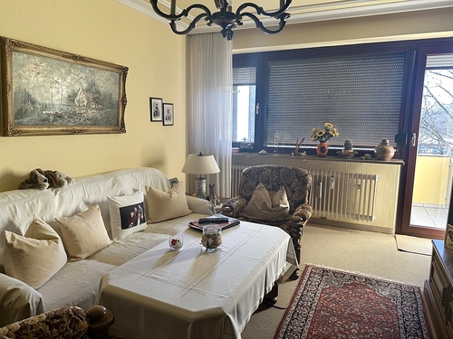 Wohnzimmer - 3 Zimmer Etagenwohnung zum Kaufen in München