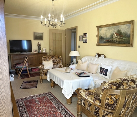 Wohnzimmer - 3 Zimmer Etagenwohnung in München