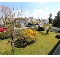 * im Dornröschenschlaf * renovierungsbedürftige 2-Zimmer-Wohnung * 2 sonnige Balkone * 1 Stellplatz - Germering