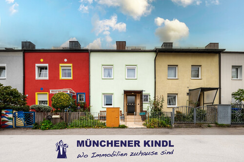 Haus - • FAMILIENFREUNDLICHES REIHENHAUS MIT GESTALTUNGSPOTENZIAL •