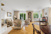 Wohnzimmer - 5 Zimmer Doppelhaushälfte in München
