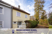 Ansicht - Charmantes Reiheneckhaus in ruhiger Lage von Baldham – mit sonnigem ca. 353 m² Eckgrundstück