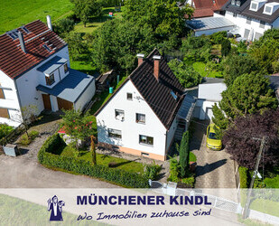 • PLATZ FÜR IHRE ZUKUNFT – GRUNDSTÜCK MIT ALTBESTAND IN RUHIGER LAGE • - München