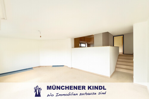 Wohnzimmer - 3 Zimmer Etagenwohnung zum Kaufen in München