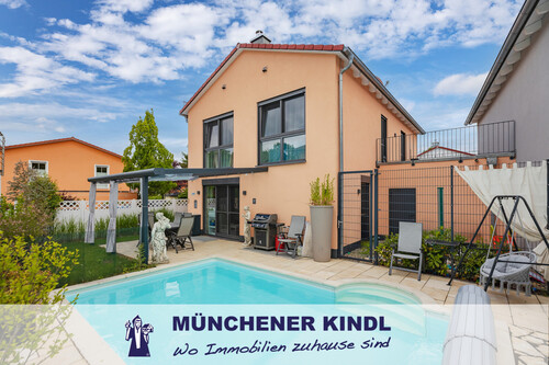 Ansicht Haus Garten - Modern, Effizient, Anspruchsvoll! Ihr neues Einfamilienhaus mit Pool in guter Lage