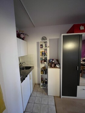 Küchennische - 1 Zimmer Etagenwohnung in München
