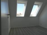 Schlafzimmer - Dachgeschoßwohnung mit 36,48 m² in Alfeld zur Miete