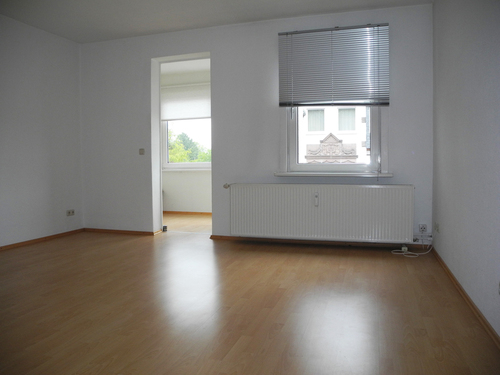 Zimmer mit Wintergarten - 3 Zimmer 3- Zimmerwohnung zur Miete in Alfeld