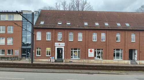 Hausansicht - Großzügige Gewerbefläche mit 3 Zimmern – Vielseitig nutzbar!