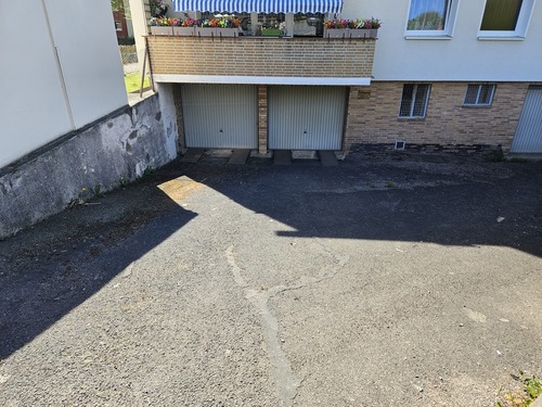 Garage links - Garage in zentraler Lage zu vermieten!