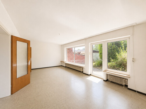 Wohnzimmer - 5 Zimmer Doppelhaushälfte zum Kaufen in Herzogenrath