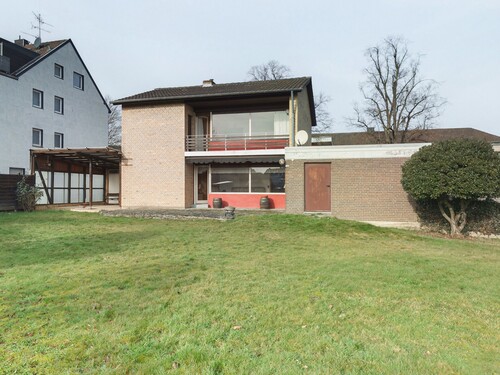 Garten - Herzogenrath-Straß – Viel Platz für kleine Abenteurer: Familienhaus mit großem Garten - ruhig gelegen und dennoch zentral